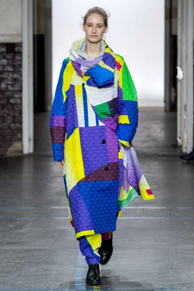 Look 42